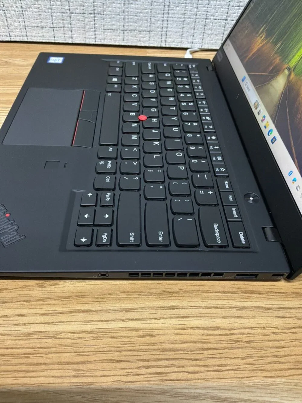 Lenovo ThinkPad X1 Carbon Gen 6 Intel Core i7-8650U 16GB RAM 512GB SSD Win 1